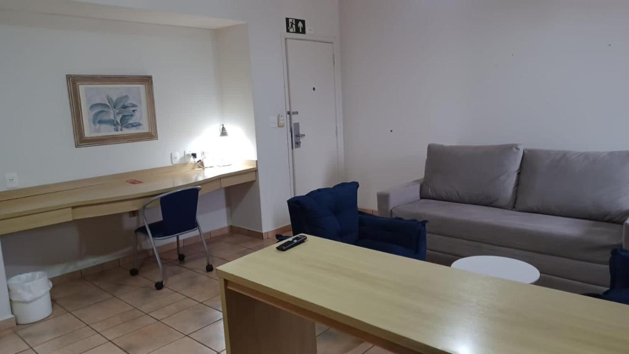 Flat Completo No Centro De Araxa - 901 Apartman Kültér fotó